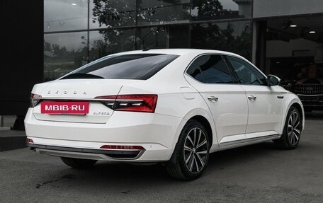 Skoda Superb III рестайлинг, 2020 год, 3 150 000 рублей, 4 фотография