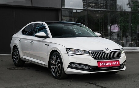 Skoda Superb III рестайлинг, 2020 год, 3 150 000 рублей, 3 фотография