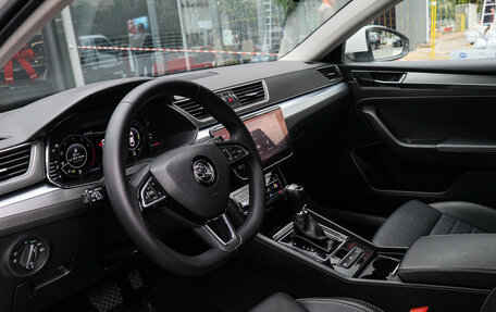 Skoda Superb III рестайлинг, 2020 год, 3 150 000 рублей, 15 фотография