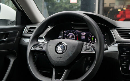 Skoda Superb III рестайлинг, 2020 год, 3 150 000 рублей, 14 фотография