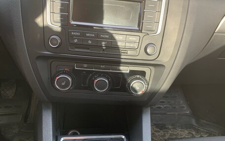 Volkswagen Jetta VI, 2015 год, 1 190 000 рублей, 7 фотография