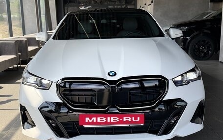 BMW 5 серия, 2023 год, 7 900 000 рублей, 2 фотография