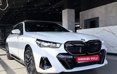 BMW 5 серия, 2023 год, 7 900 000 рублей, 3 фотография