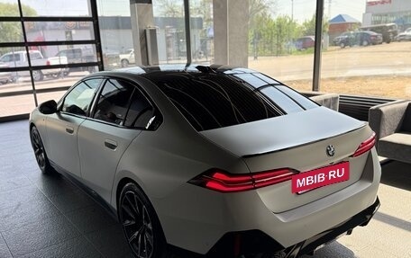 BMW 5 серия, 2023 год, 7 900 000 рублей, 8 фотография