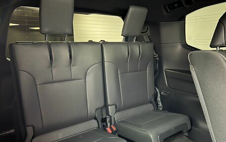 Toyota Land Cruiser, 2023 год, 10 990 000 рублей, 15 фотография