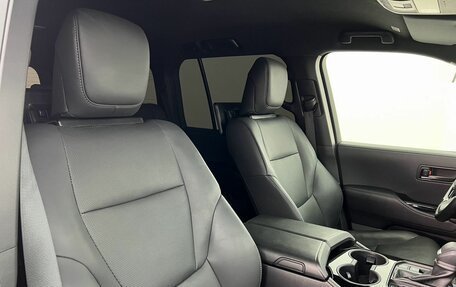 Toyota Land Cruiser, 2023 год, 10 990 000 рублей, 14 фотография