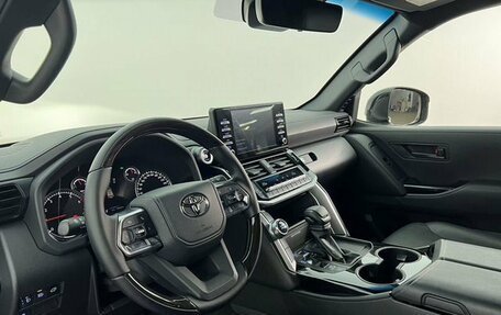 Toyota Land Cruiser, 2023 год, 10 990 000 рублей, 9 фотография