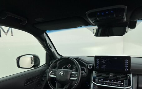 Toyota Land Cruiser, 2023 год, 10 990 000 рублей, 10 фотография