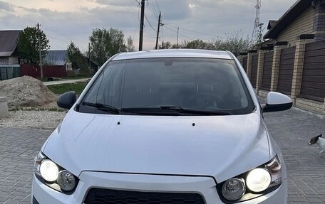 Chevrolet Aveo III, 2015 год, 620 000 рублей, 2 фотография
