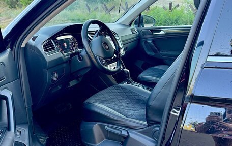Volkswagen Tiguan II, 2017 год, 2 380 000 рублей, 8 фотография