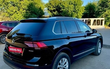 Volkswagen Tiguan II, 2017 год, 2 380 000 рублей, 17 фотография