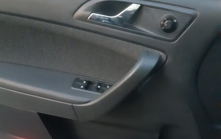 Skoda Yeti I рестайлинг, 2013 год, 700 000 рублей, 17 фотография