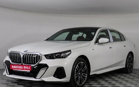 BMW 5 серия, 2025 год, 6 599 000 рублей, 2 фотография