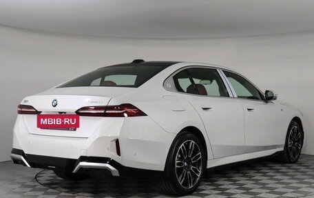 BMW 5 серия, 2025 год, 6 599 000 рублей, 3 фотография