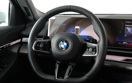 BMW 5 серия, 2025 год, 6 599 000 рублей, 15 фотография