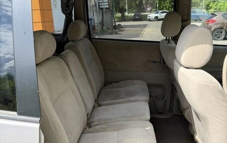 Toyota Noah III, 2002 год, 710 000 рублей, 13 фотография