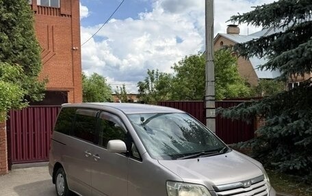 Toyota Noah III, 2002 год, 710 000 рублей, 5 фотография