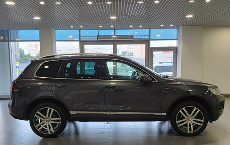 Volkswagen Touareg III, 2013 год, 1 850 000 рублей, 4 фотография