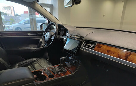 Volkswagen Touareg III, 2013 год, 1 850 000 рублей, 11 фотография
