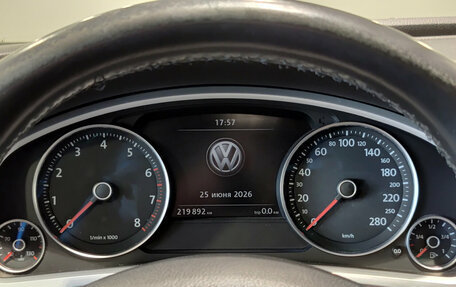 Volkswagen Touareg III, 2013 год, 1 850 000 рублей, 13 фотография