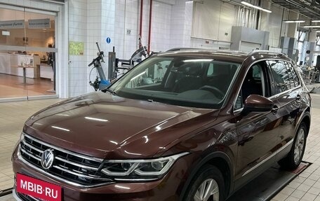 Volkswagen Tiguan II, 2021 год, 3 690 000 рублей, 6 фотография