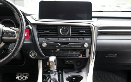 Lexus RX IV рестайлинг, 2019 год, 4 600 000 рублей, 16 фотография