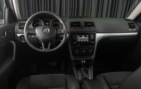 Skoda Yeti I рестайлинг, 2017 год, 1 329 000 рублей, 6 фотография