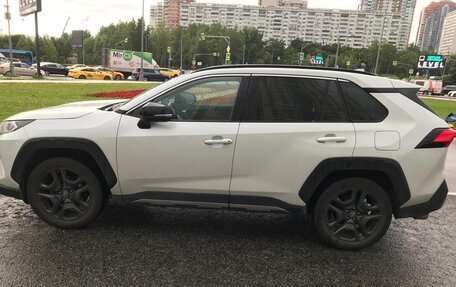 Toyota RAV4, 2022 год, 3 300 000 рублей, 4 фотография