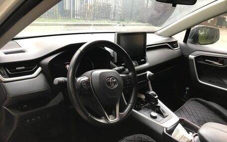 Toyota RAV4, 2022 год, 3 300 000 рублей, 7 фотография