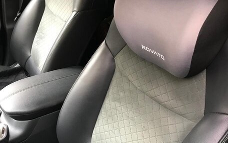 Toyota RAV4, 2022 год, 3 300 000 рублей, 8 фотография