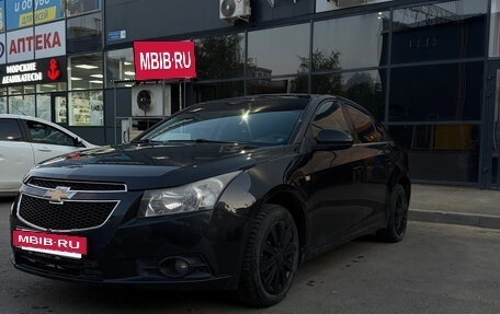 Chevrolet Cruze II, 2010 год, 650 000 рублей, 5 фотография