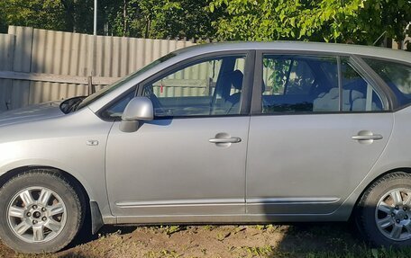 KIA Carens III (RP), 2010 год, 690 000 рублей, 20 фотография