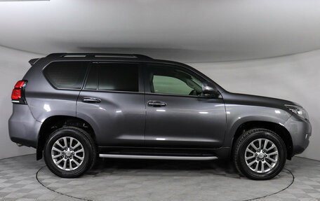 Toyota Land Cruiser Prado 150 рестайлинг 2, 2018 год, 4 499 000 рублей, 4 фотография