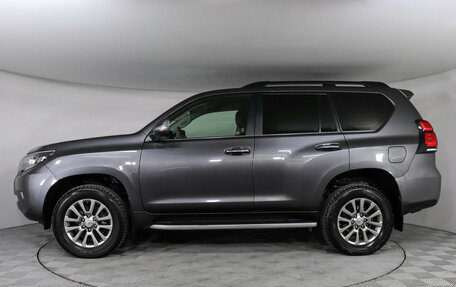 Toyota Land Cruiser Prado 150 рестайлинг 2, 2018 год, 4 499 000 рублей, 9 фотография