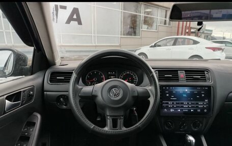 Volkswagen Jetta VI, 2013 год, 869 000 рублей, 4 фотография