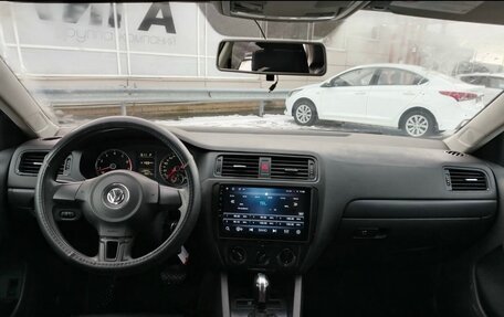 Volkswagen Jetta VI, 2013 год, 869 000 рублей, 3 фотография