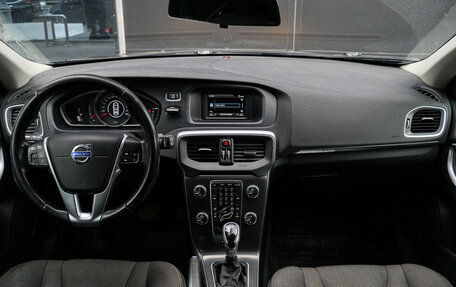 Volvo V40 II рестайлинг, 2014 год, 1 000 000 рублей, 10 фотография
