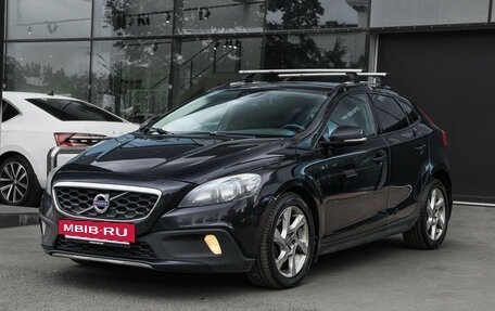 Volvo V40 II рестайлинг, 2014 год, 1 000 000 рублей, 2 фотография