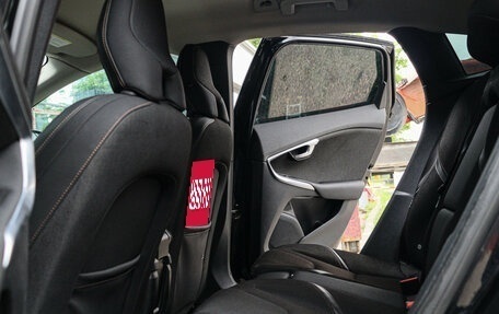 Volvo V40 II рестайлинг, 2014 год, 1 000 000 рублей, 9 фотография