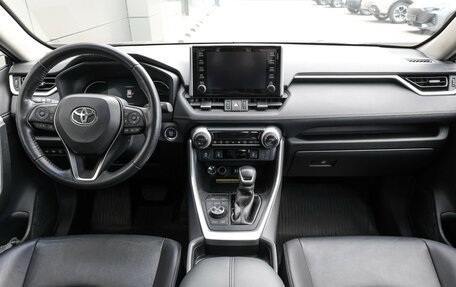 Toyota RAV4, 2020 год, 3 599 000 рублей, 15 фотография