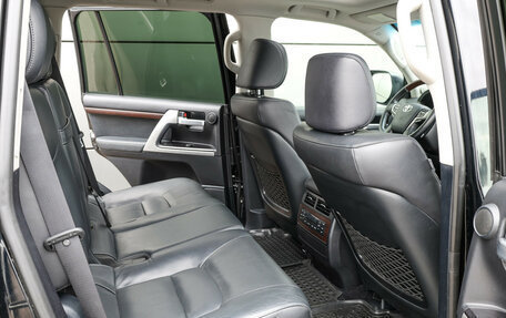 Toyota Land Cruiser 200, 2017 год, 5 898 000 рублей, 13 фотография