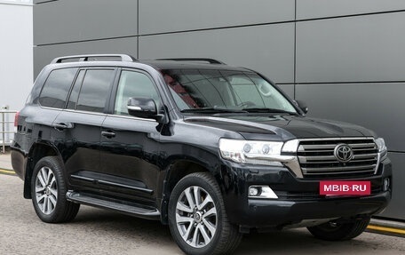 Toyota Land Cruiser 200, 2017 год, 5 898 000 рублей, 3 фотография
