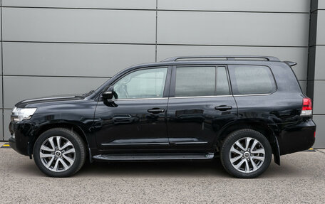 Toyota Land Cruiser 200, 2017 год, 5 898 000 рублей, 9 фотография