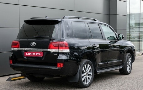 Toyota Land Cruiser 200, 2017 год, 5 898 000 рублей, 6 фотография