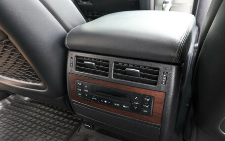 Toyota Land Cruiser 200, 2017 год, 5 898 000 рублей, 22 фотография