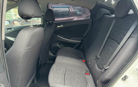 Hyundai Solaris II рестайлинг, 2016 год, 1 000 000 рублей, 7 фотография