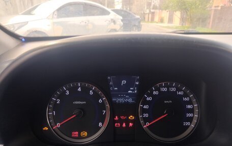 Hyundai Solaris II рестайлинг, 2013 год, 450 000 рублей, 7 фотография