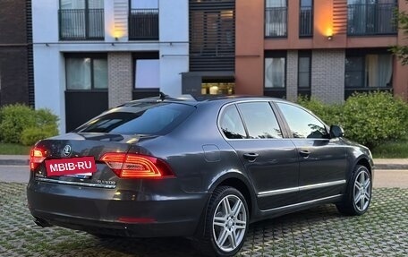 Skoda Superb III рестайлинг, 2014 год, 950 000 рублей, 3 фотография