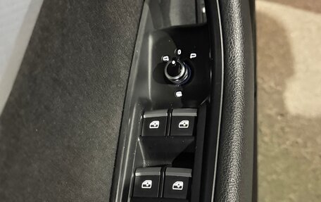 Audi A4, 2016 год, 1 900 000 рублей, 6 фотография