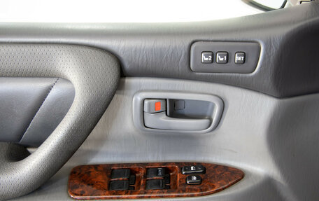 Toyota Land Cruiser 100 рестайлинг 2, 1999 год, 1 999 000 рублей, 19 фотография